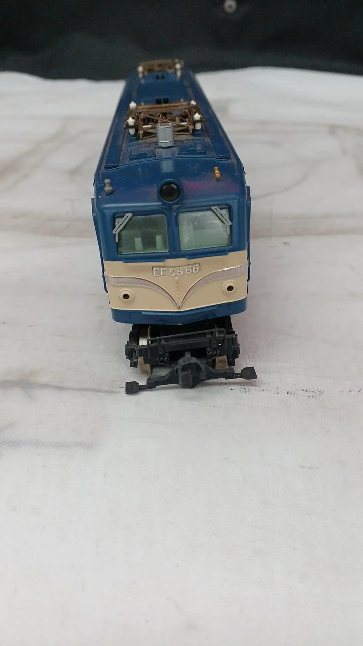 KATO EF58 Blue HO Gauge - Image 2