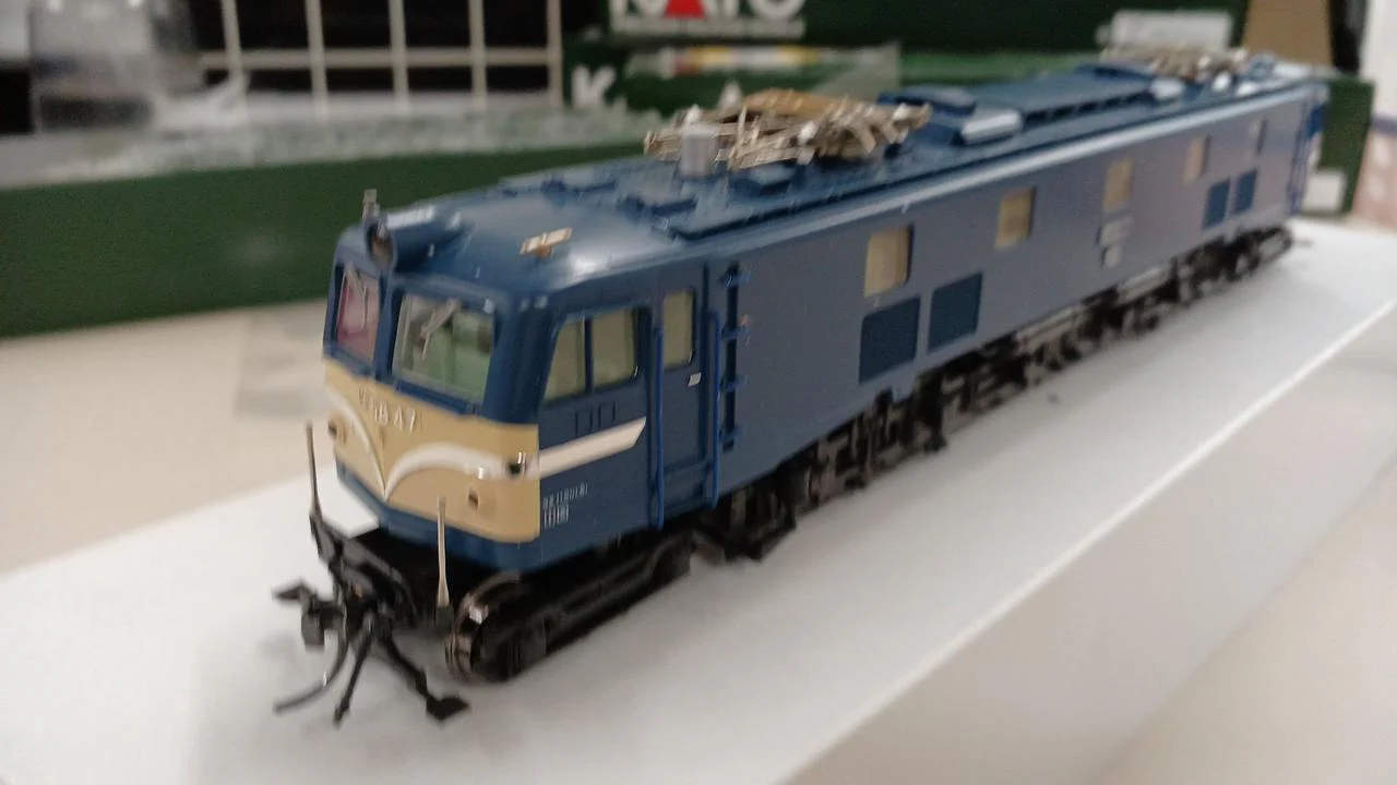 KATO EF58 (Large Window, Blue) 1-301 - Image 4