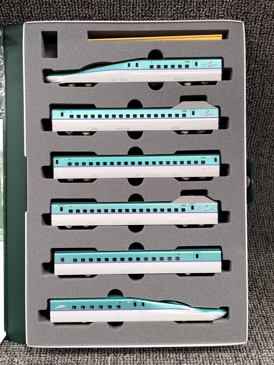 KATO H5 Series Hokkaido Shinkansen Hayabusa Basic Add-on Set 10-1374.10-1375.10-1376 - Image 7