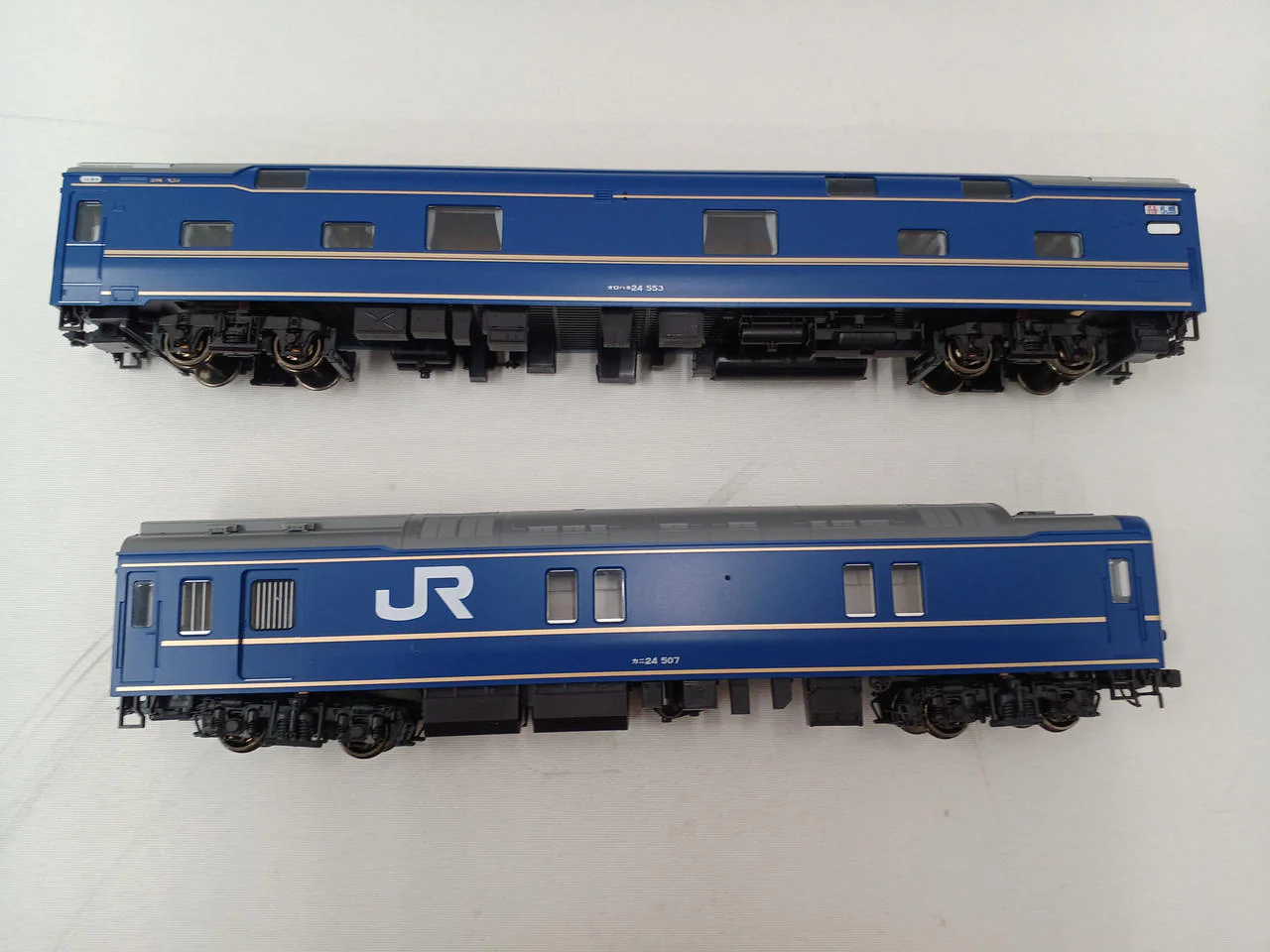 KATO HO Gauge 24 Series Sleeper Limited Express Hokutosei 4-Car Basic Set 3-515 - Image 11