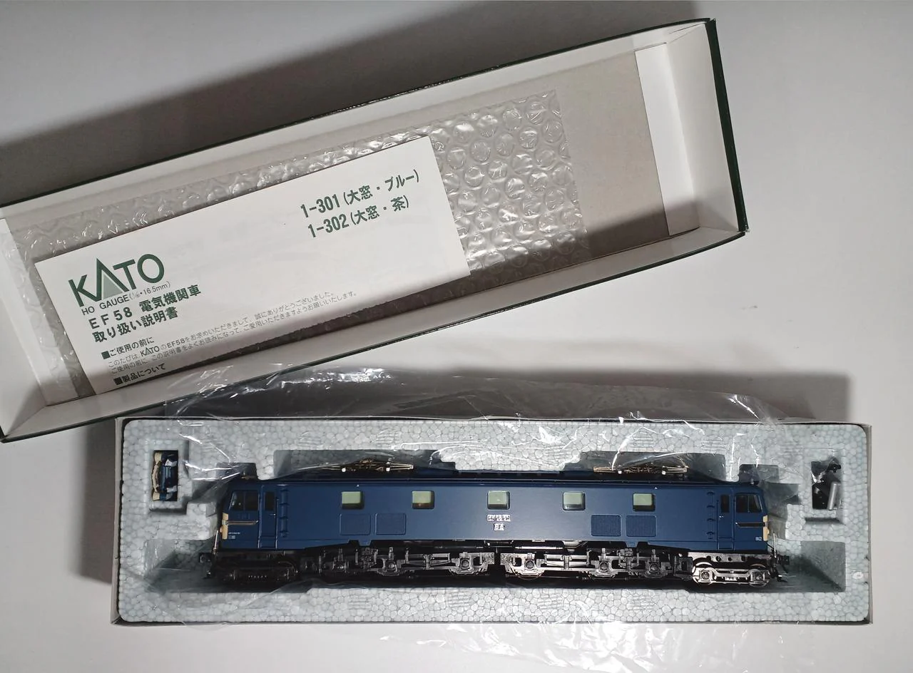 KATO HO Gauge EF58 (Large Window, Blue) HO Gauge 1-301