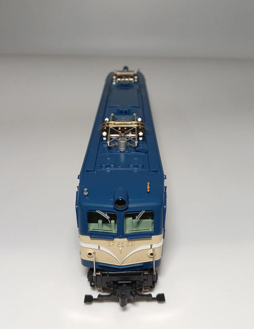 KATO HO Gauge EF58 (Large Window, Blue) HO Gauge 1-301 - Image 4