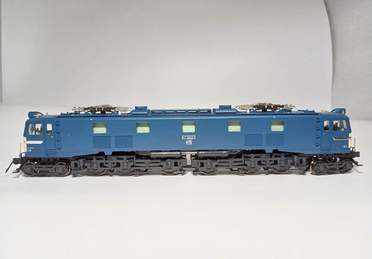 KATO HO Gauge EF58 (Large Window, Blue) HO Gauge 1-301 - Image 5