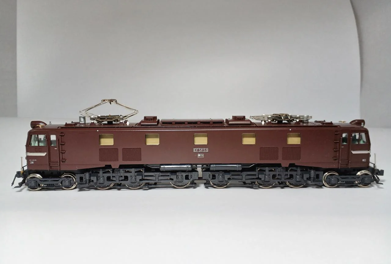 KATO HO Gauge EF58 (Large Window, Brown) HO Gauge 1-302 - Image 5