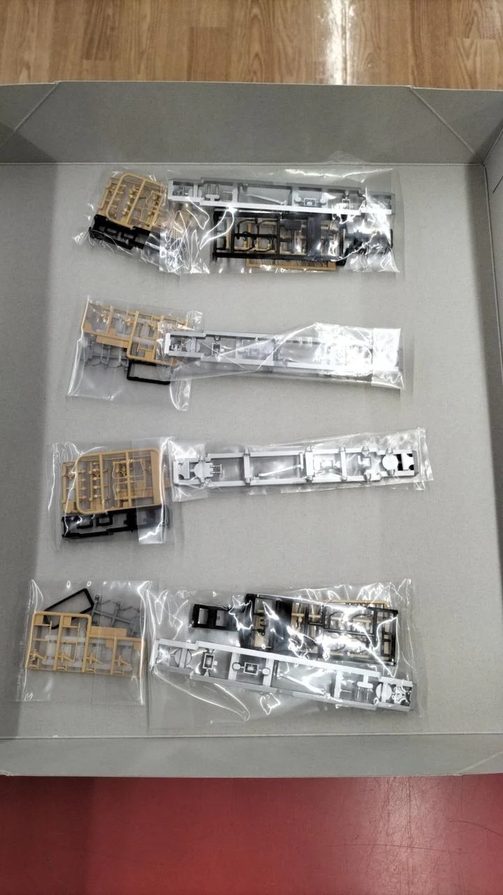KATO HO Gauge KiHa 82 Series 11-Car Set - Image 4