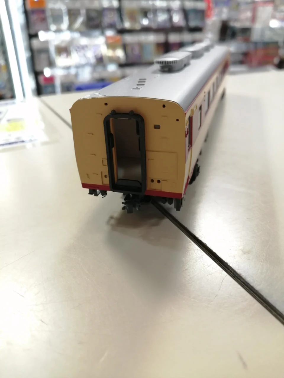 KATO HO Gauge KiHa 82 Series Limited Express Diesel Car 4-Car Basic - Image 6