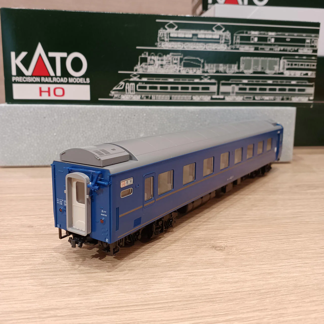 KATO HO Gauge Ohanefu 25 0 Series - Image 4