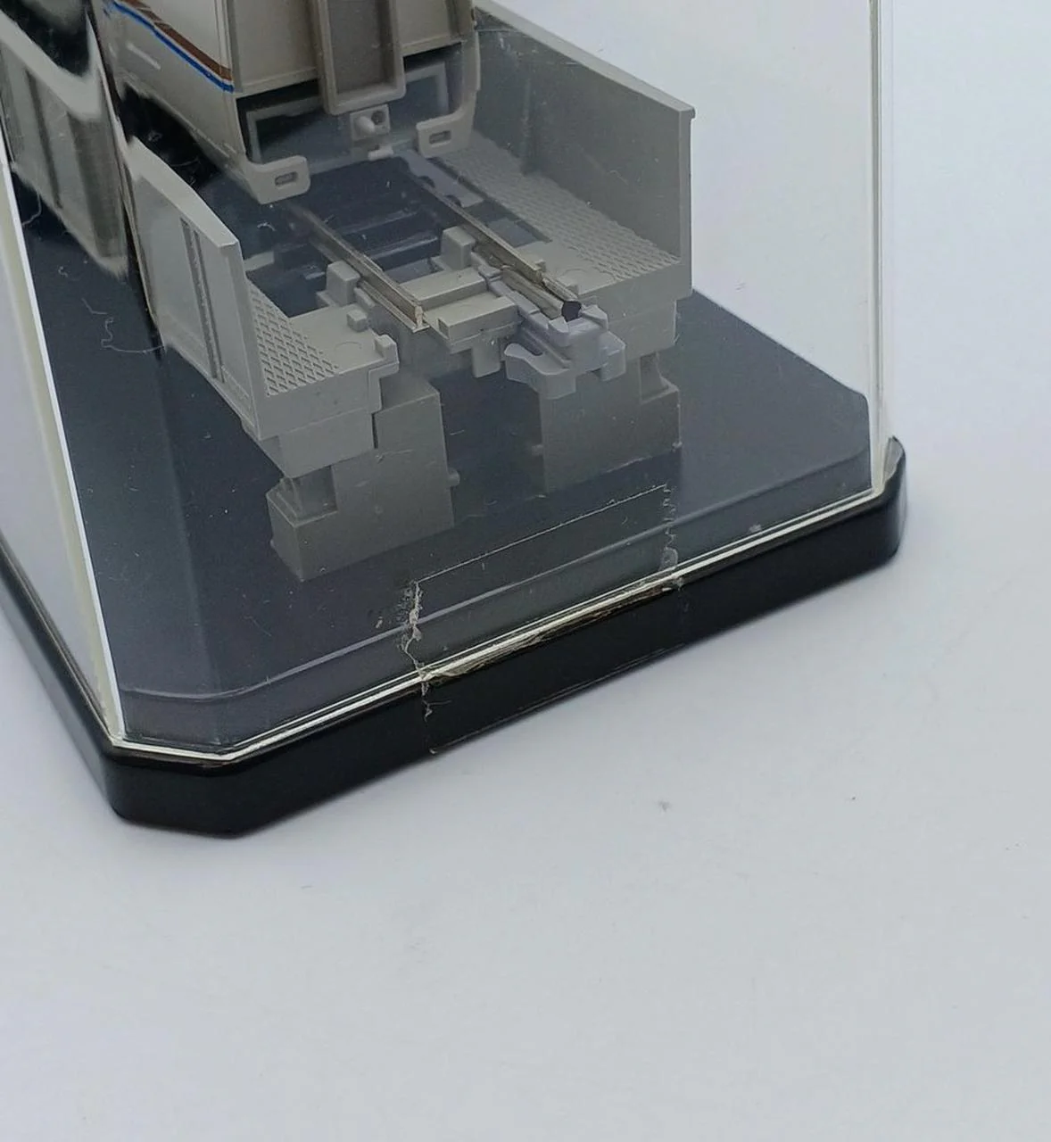 KATO Hokuriku Shinkansen Commemorative N Gauge - Image 10