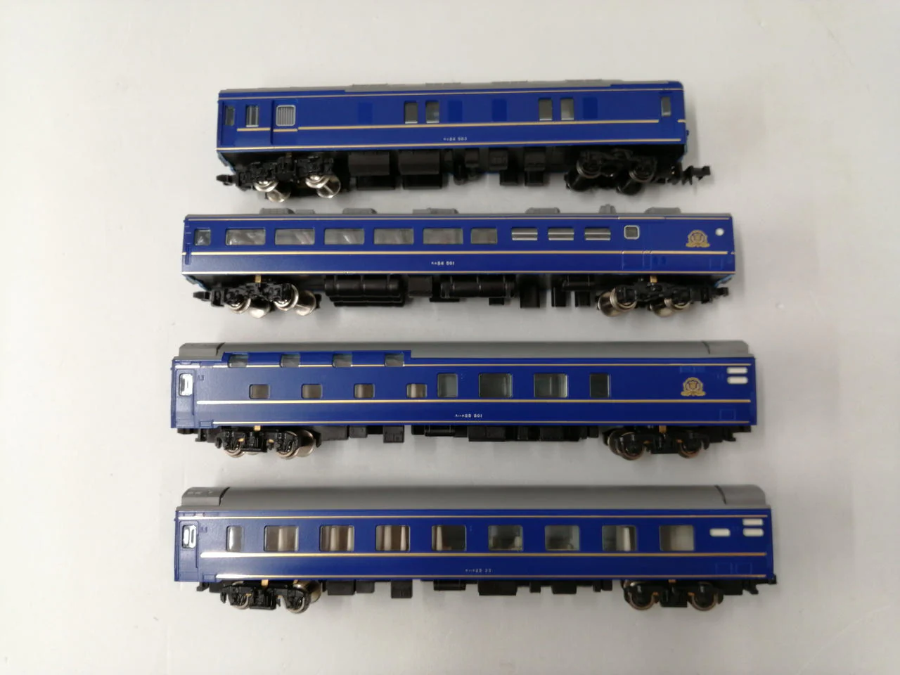 KATO JR Hokkaido Series 24-25 Gold Stripe Hokutosei 10-163 - Image 11