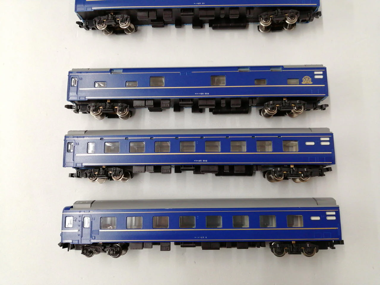 KATO JR Hokkaido Series 24-25 Gold Stripe Hokutosei 10-163 - Image 12