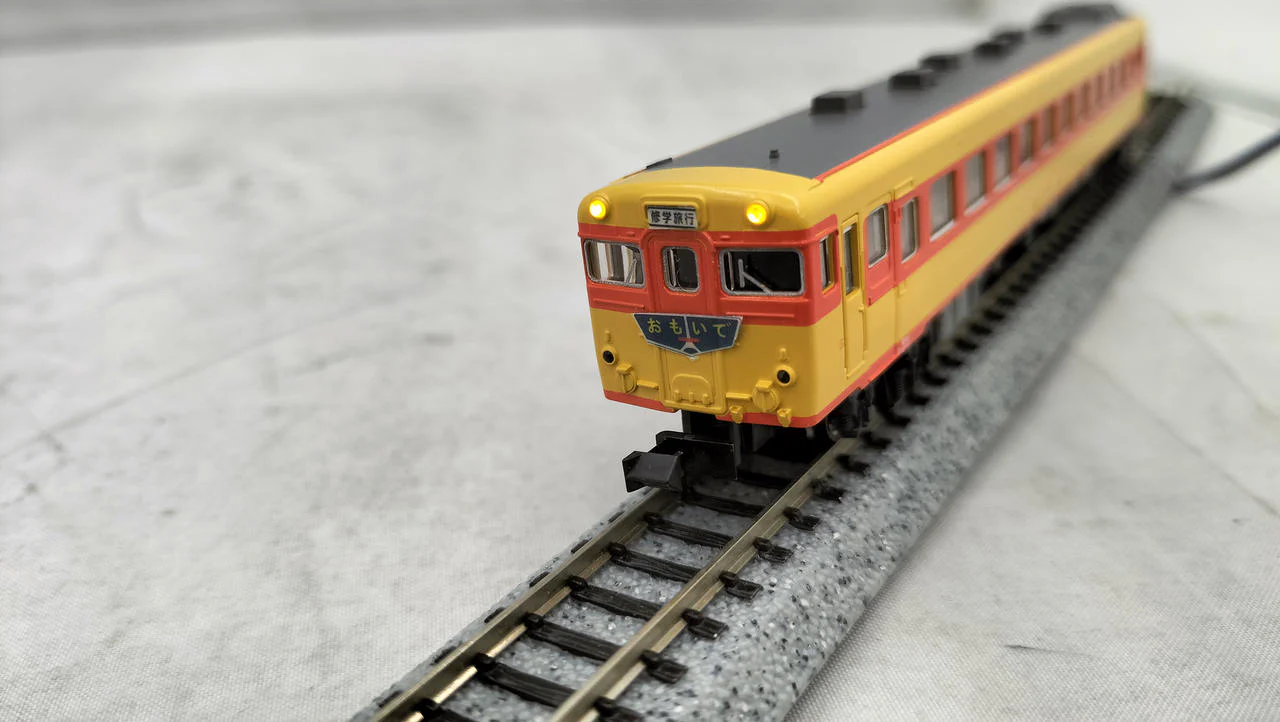 KATO KiHa 58 Series School Trip Color 6-Car Set 10-464 - Image 4