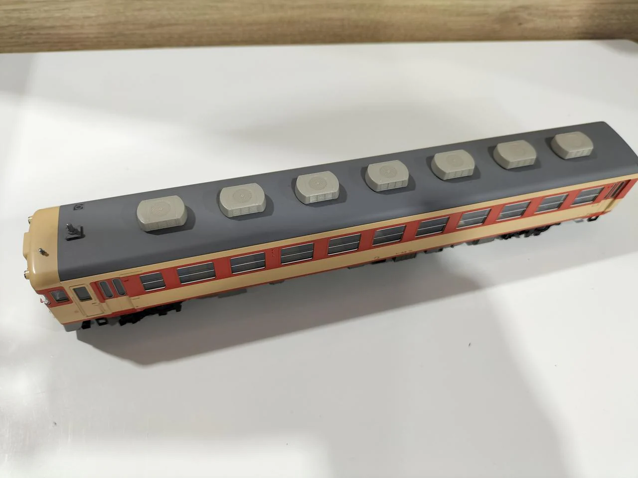 KATO KiHa 65 (Lead Vehicle) 1-605 Equipped with Interior Lighting - Image 5