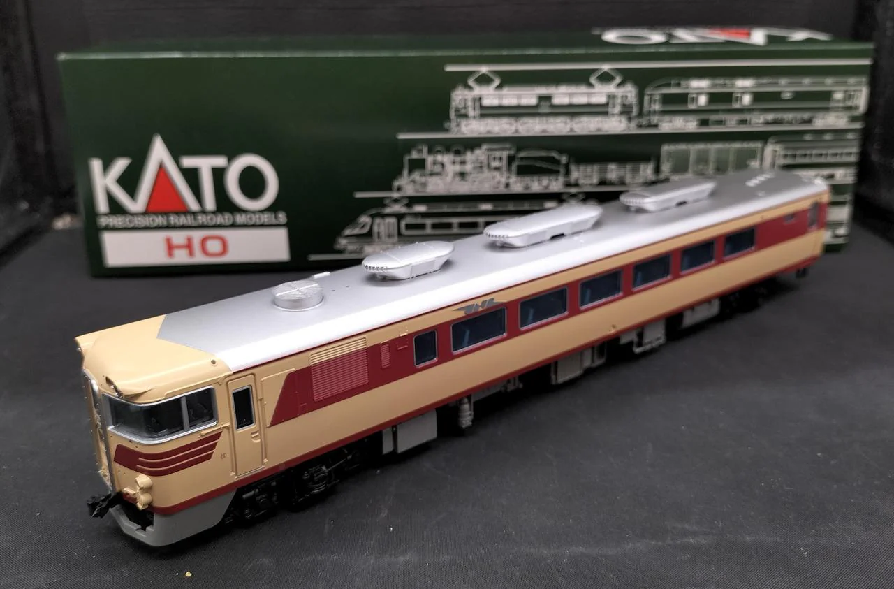 KATO KiHa 82 1-607