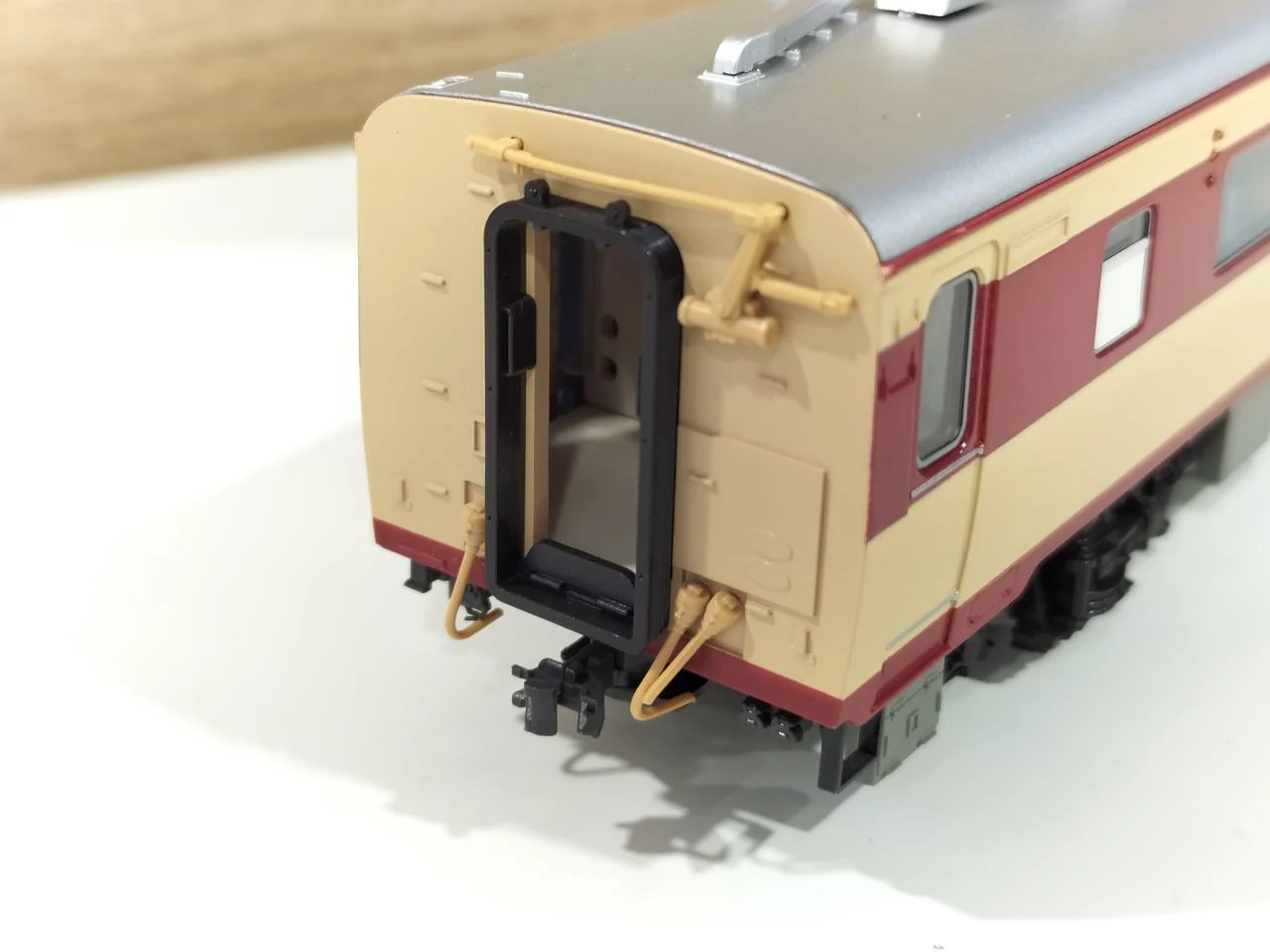 KATO KiHa 82 (Lead Car) 1-607-1 (No Box) - Image 4