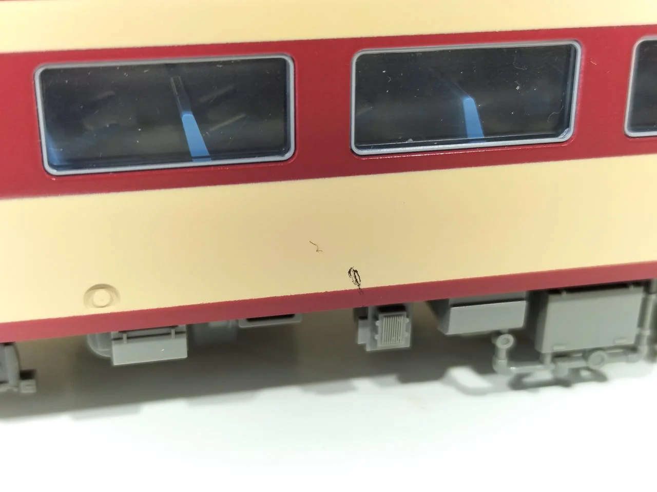 KATO KiHa 82 (Lead Car) 1-607-1 (No Box) - Image 5