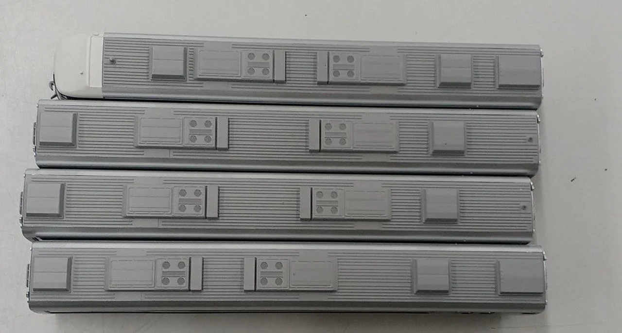 KATO KiHa 85 Series "Wide View Hida" 5-Car Basic Set 10-401 - Image 14