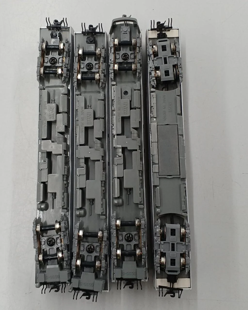 KATO KiHa 85 Series "Wide View Hida" 5-Car Basic Set 10-401 - Image 17