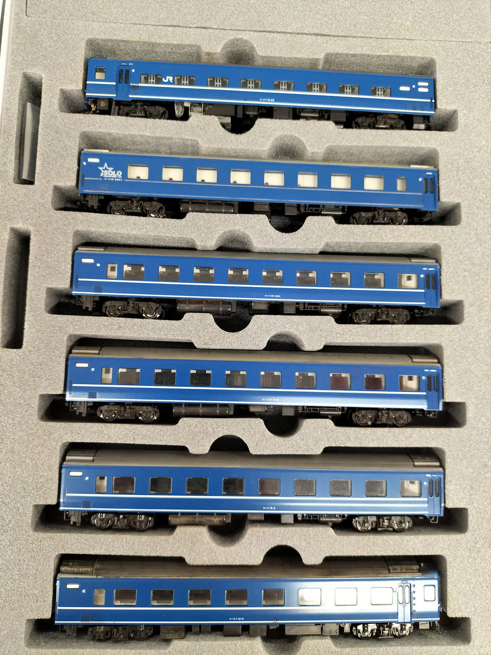 KATO Model Train 1/150 Sleeper Limited Express Sakura Hayabusa/Fuji Series 14 6-Car Set - Image 5