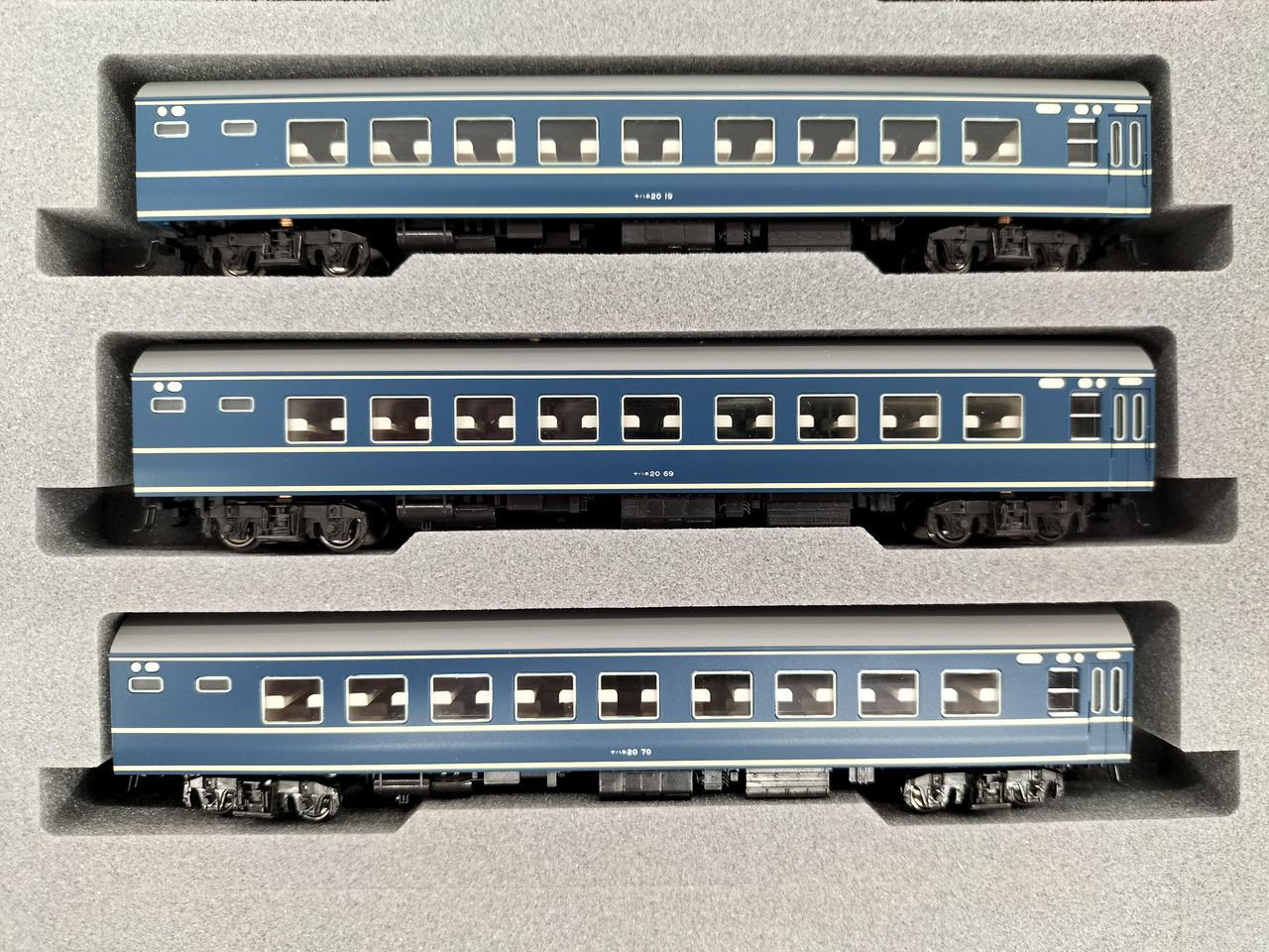 KATO Model Train 20 Series Sleeper Limited Express Asakaze Early Formation 7-Car Expansion Set - Image 4