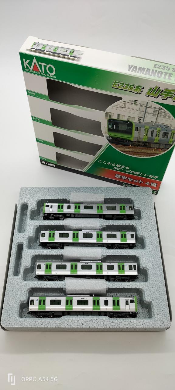 KATO N Gauge 1/150 JR E235 Series Yamanote Line Basic Set 4 Cars + Extra Sets - Image 2