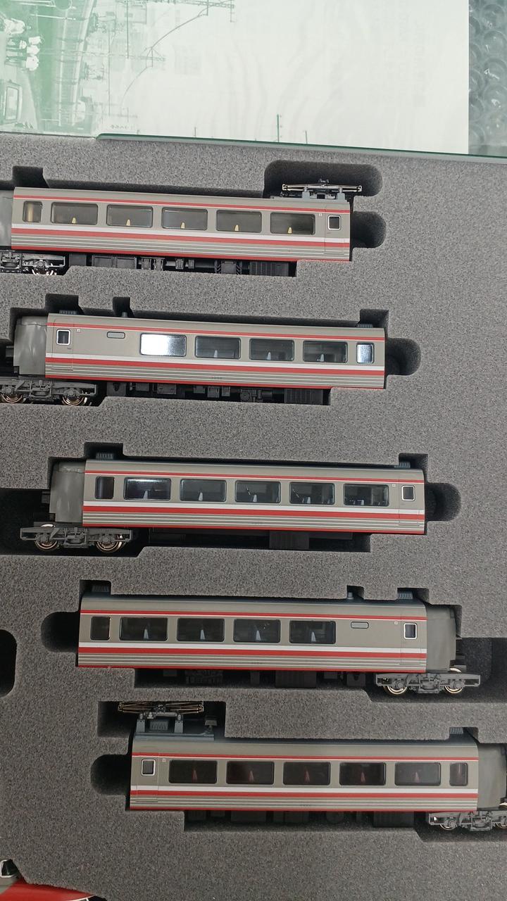 KATO N Gauge 10-1181 Odakyu Romancecar NSE (3100 series) - Image 11