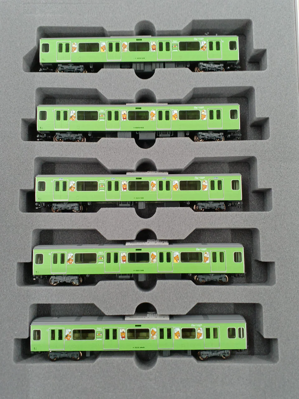 KATO N Gauge 10-1227 Rilakkuma Midori no Yamanote Line - Image 4