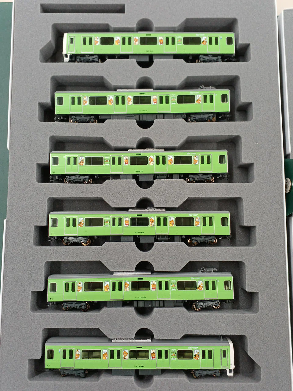 KATO N Gauge 10-1227 Rilakkuma Midori no Yamanote Line - Image 5
