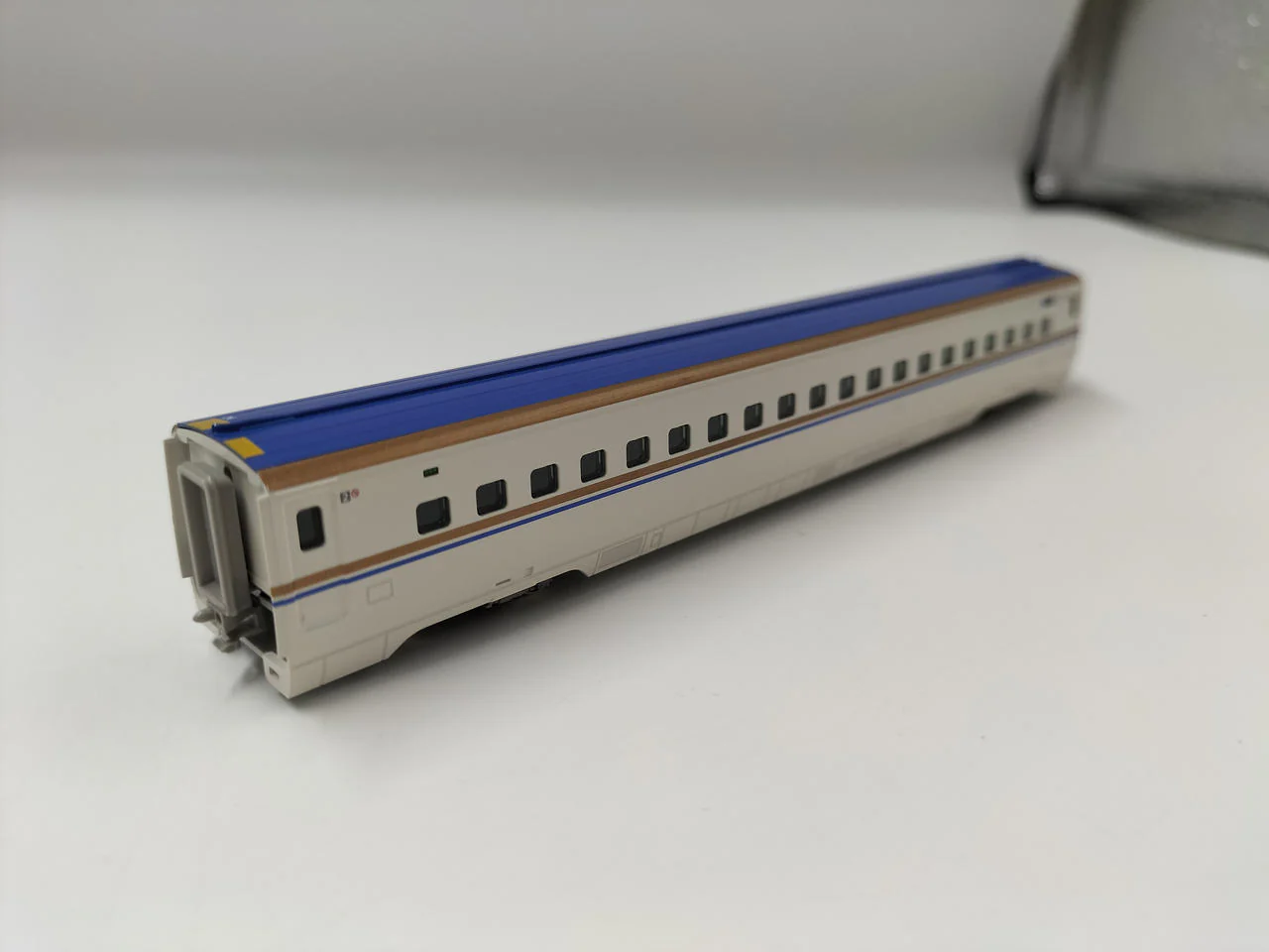KATO N Gauge 10-1263 W7 Series Hokuriku Shinkansen Hakutaka Add-on - Image 4