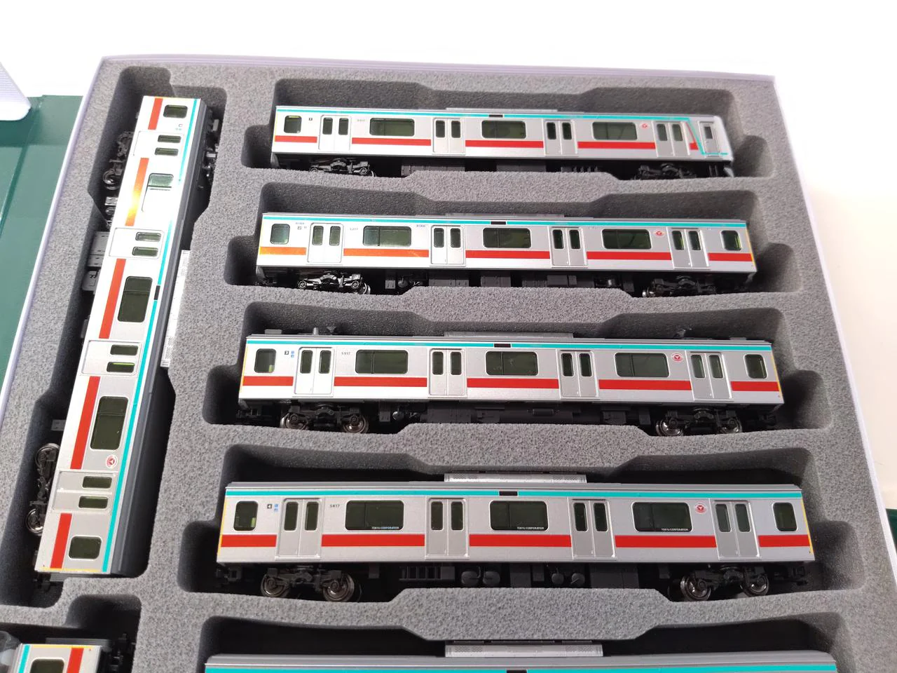 KATO N Gauge 10-1455 Tokyu Railway 5000 Series - Image 2