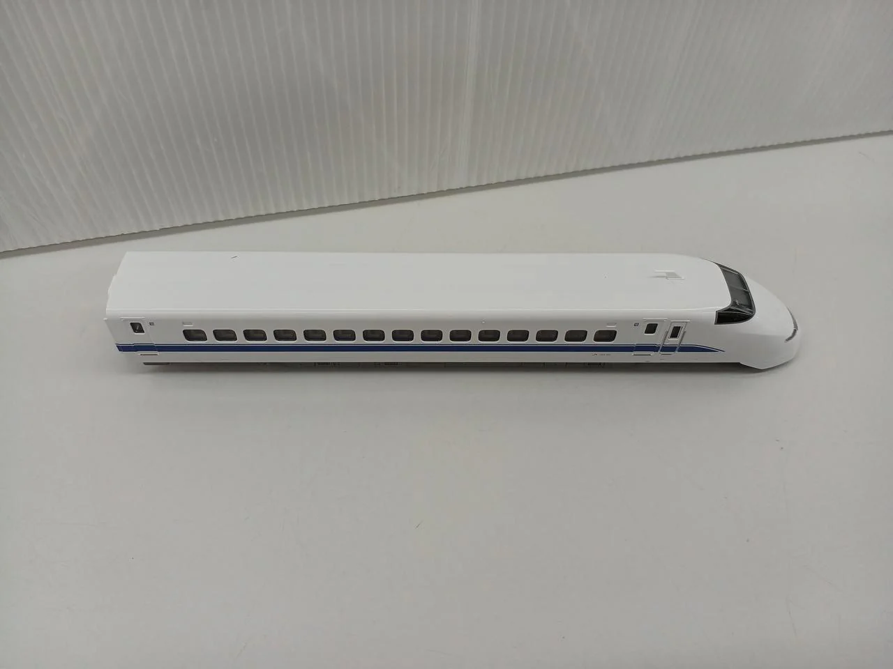 KATO N Gauge 10-1766 300 Series 0 Shinkansen Nozomi - Image 16