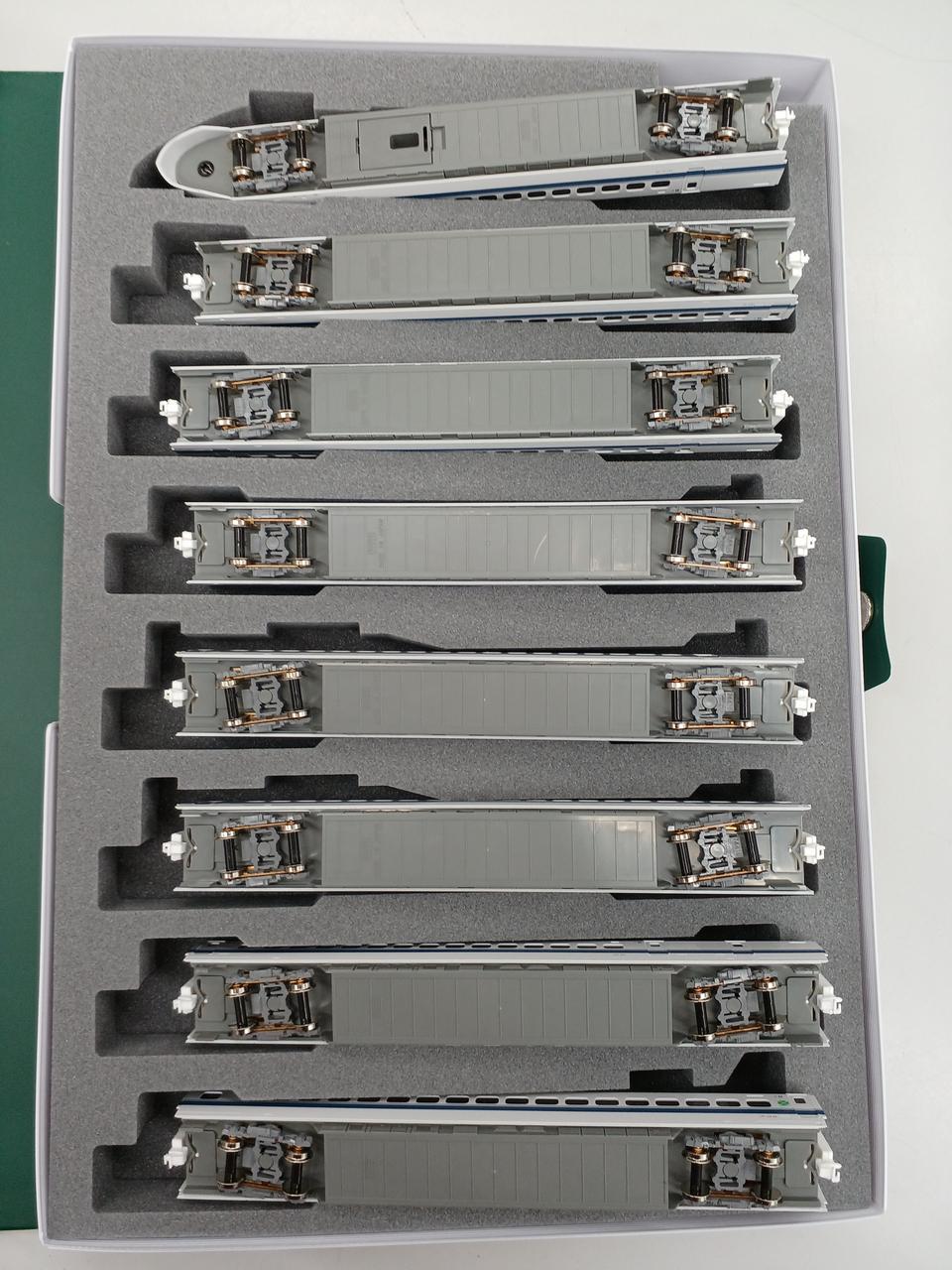 KATO N Gauge 10-1766 300 Series 0 Shinkansen Nozomi - Image 6