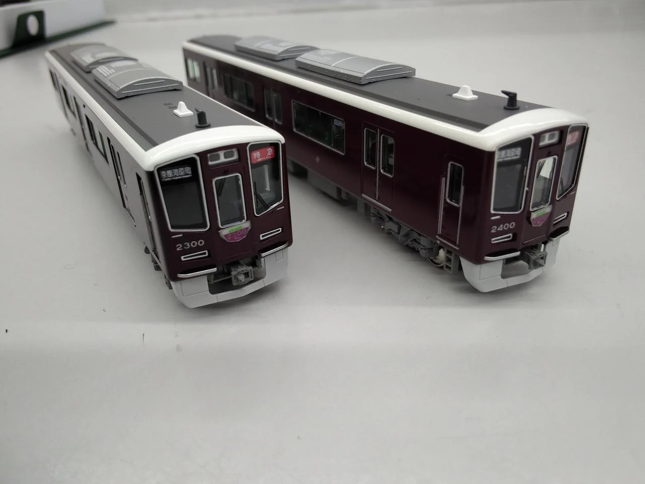 KATO N Gauge 10-2033 Hankyu Railway 2300 Series Kyoto Line 8-Car Set - Image 10