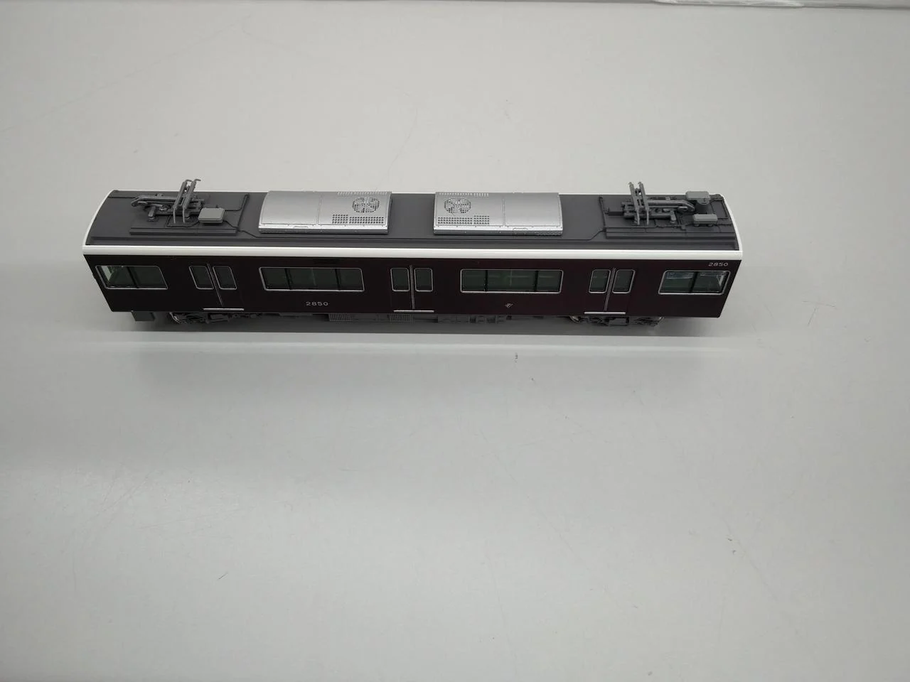 KATO N Gauge 10-2033 Hankyu Railway 2300 Series Kyoto Line 8-Car Set - Image 13