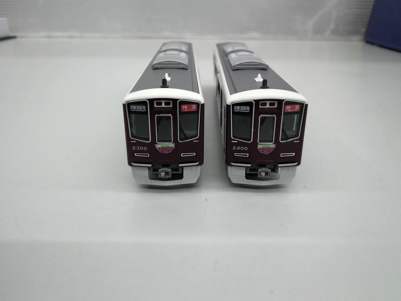 KATO N Gauge 10-2033 Hankyu Railway 2300 Series Kyoto Line 8-Car Set - Image 8