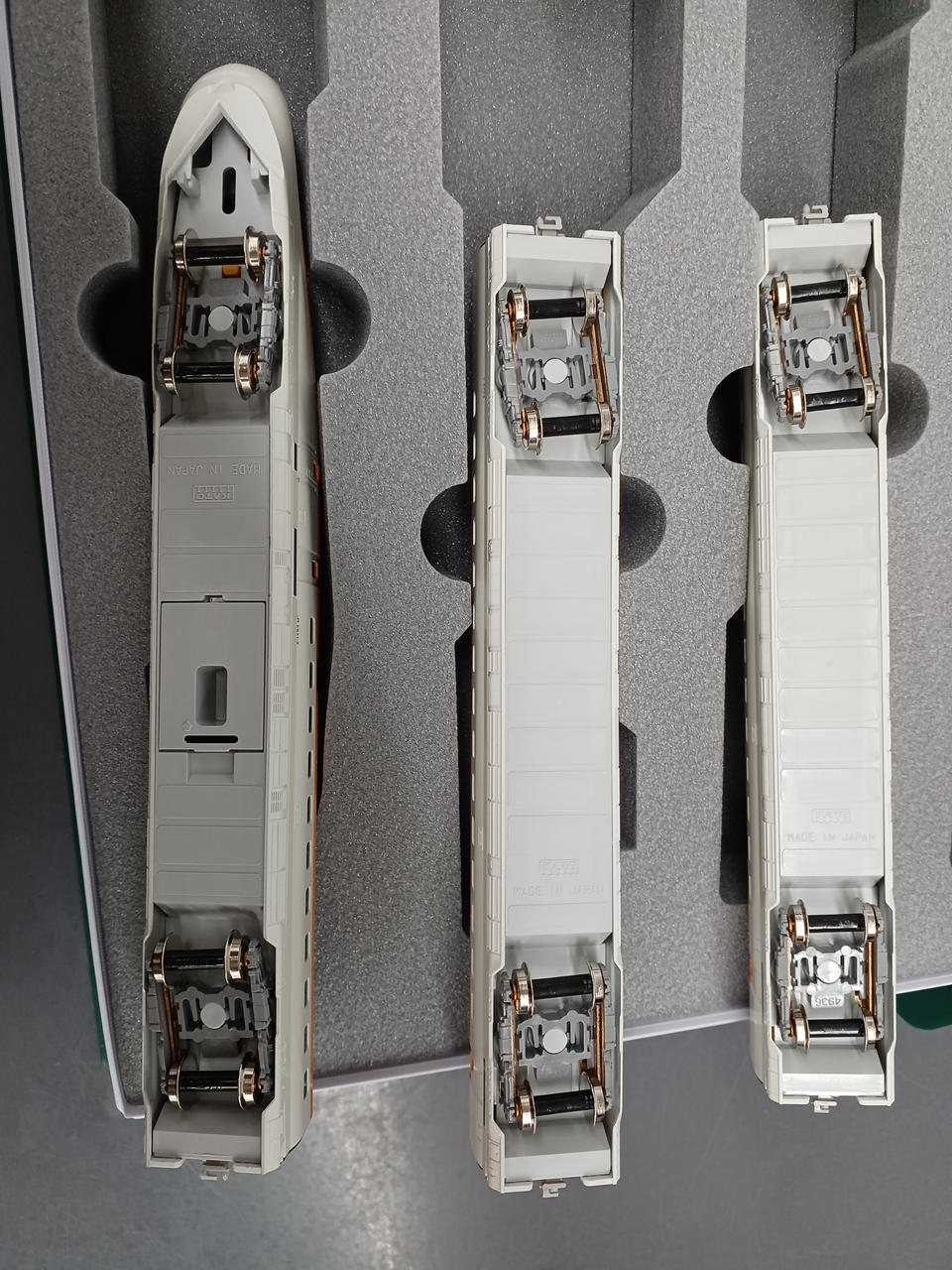 KATO N Gauge 10-2050 E8 Series Yamagata Shinkansen Tsubasa 7-Car Set - Image 11