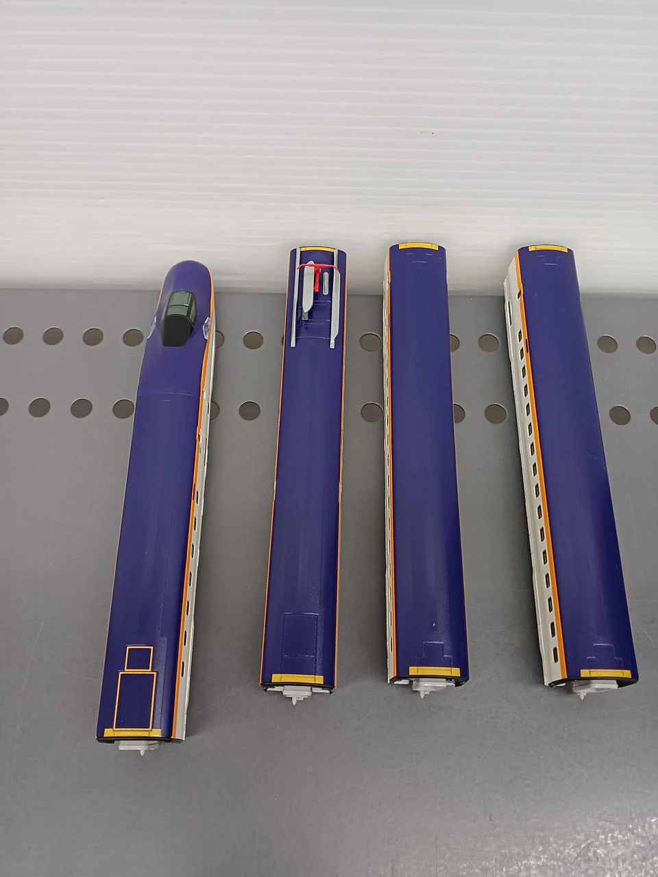 KATO N Gauge 10-2050 E8 Series Yamagata Shinkansen Tsubasa 7-Car Set - Image 14