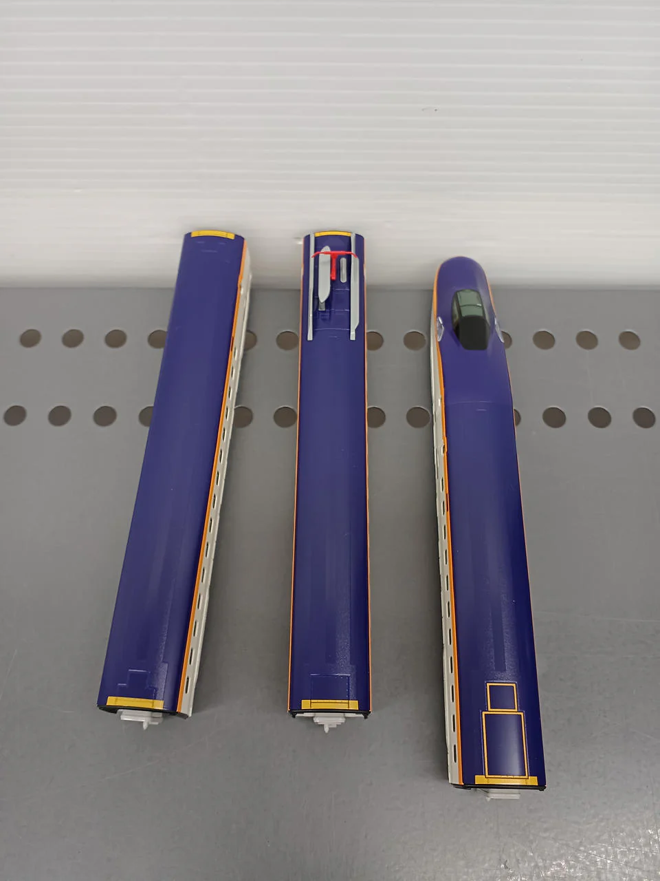 KATO N Gauge 10-2050 E8 Series Yamagata Shinkansen Tsubasa 7-Car Set - Image 17