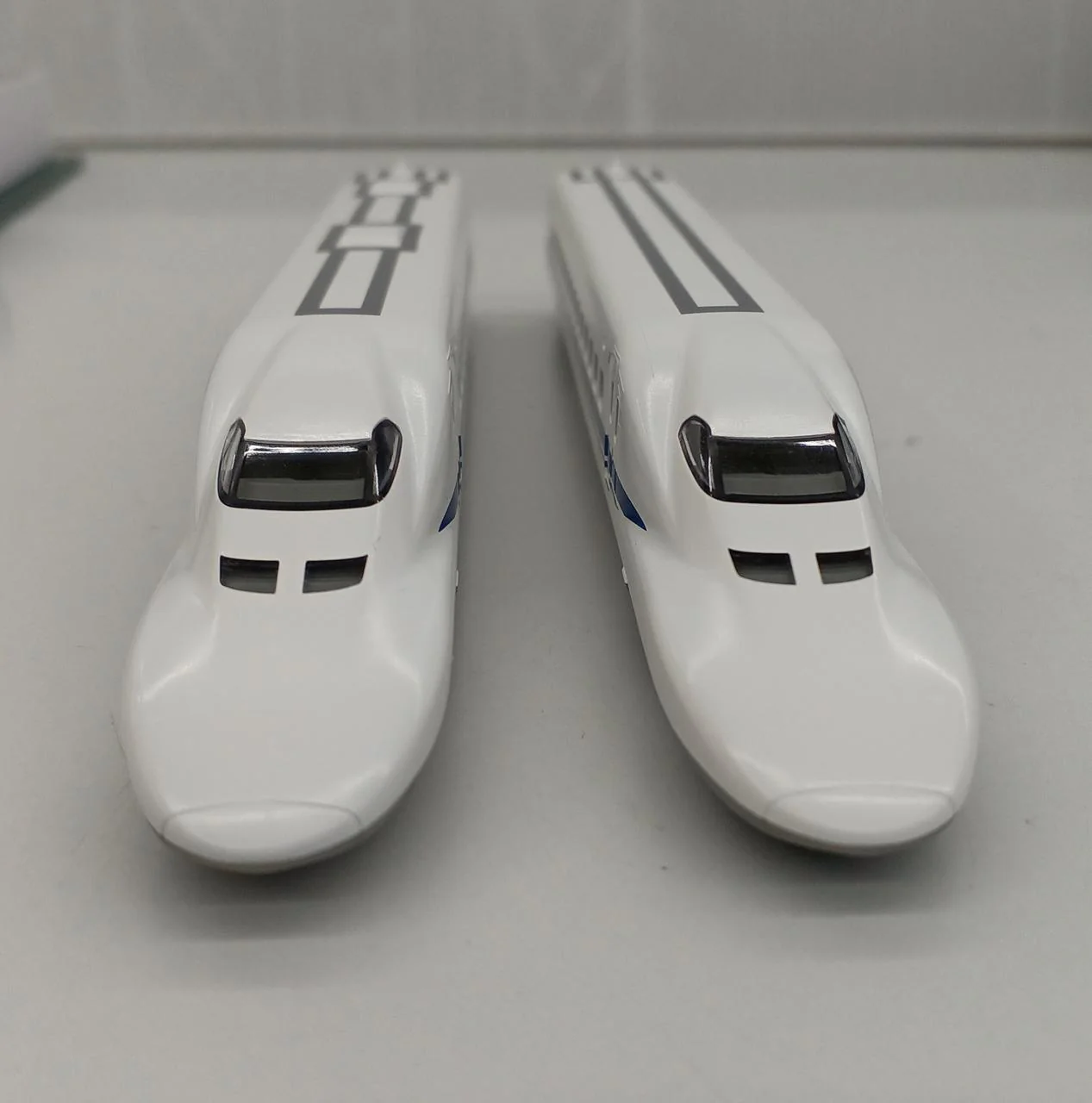 KATO N Gauge 10-276/10-277 700 Series Shinkansen Nozomi - Image 2