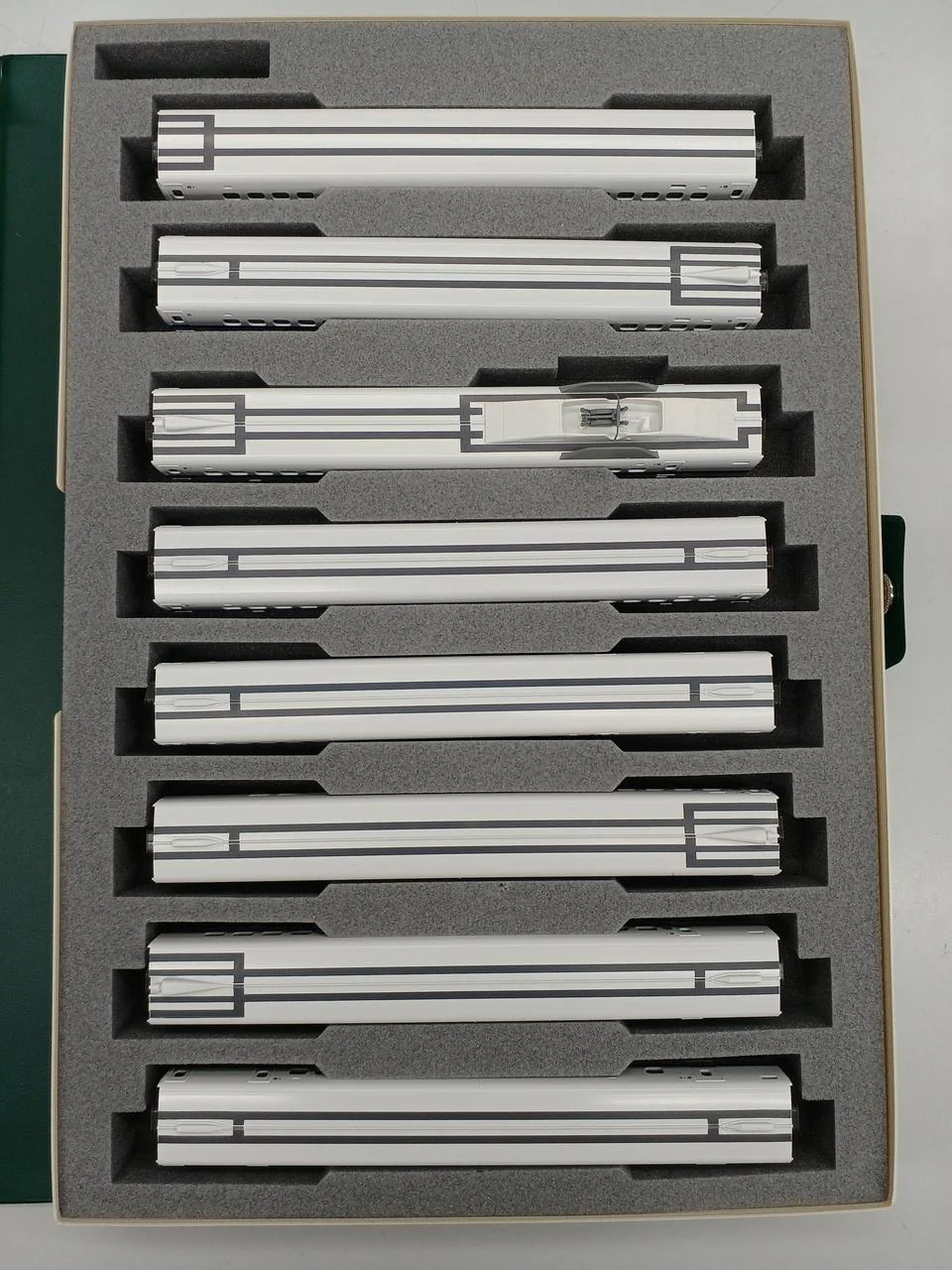 KATO N Gauge 10-398 700 Series Shinkansen Nozomi 8-Car Expansion Set - Image 9