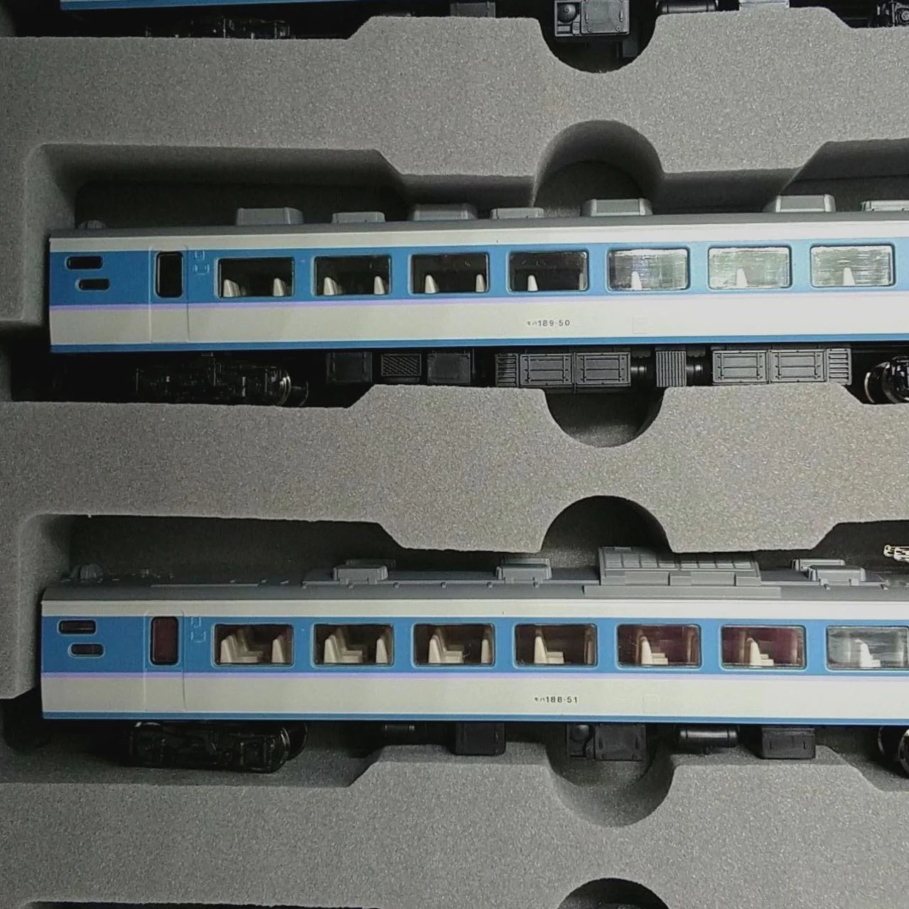 KATO N Gauge 10-427 189 Series Azusa New Color 4-Car Expansion Set - Image 5