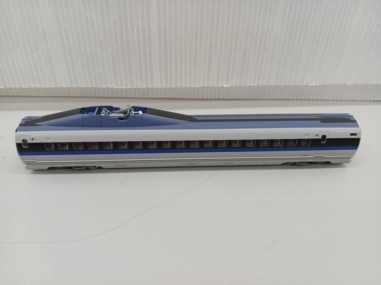KATO N Gauge 10-510/10-511 500 Series Shinkansen Nozomi 8-Car Set - Image 11