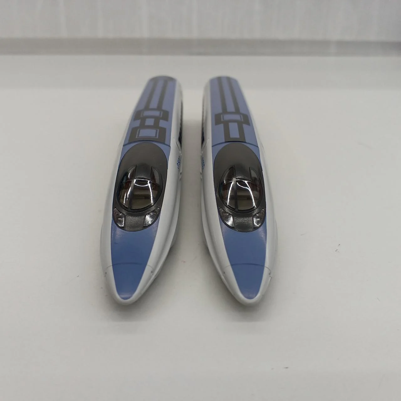 KATO N Gauge 10-510/10-511 500 Series Shinkansen Nozomi 8-Car Set - Image 3