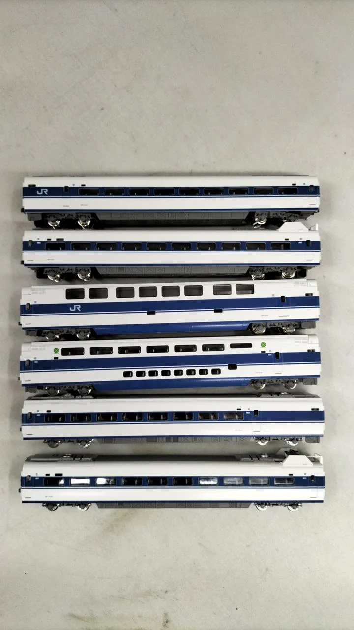 KATO N Gauge 100 Series Shinkansen Grand Hikari Add-on Set - Image 5