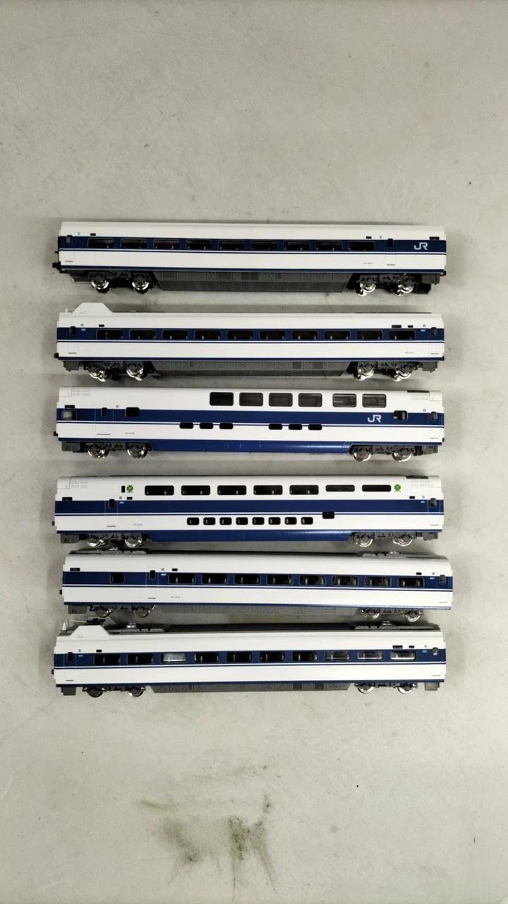 KATO N Gauge 100 Series Shinkansen Grand Hikari Add-on Set - Image 6