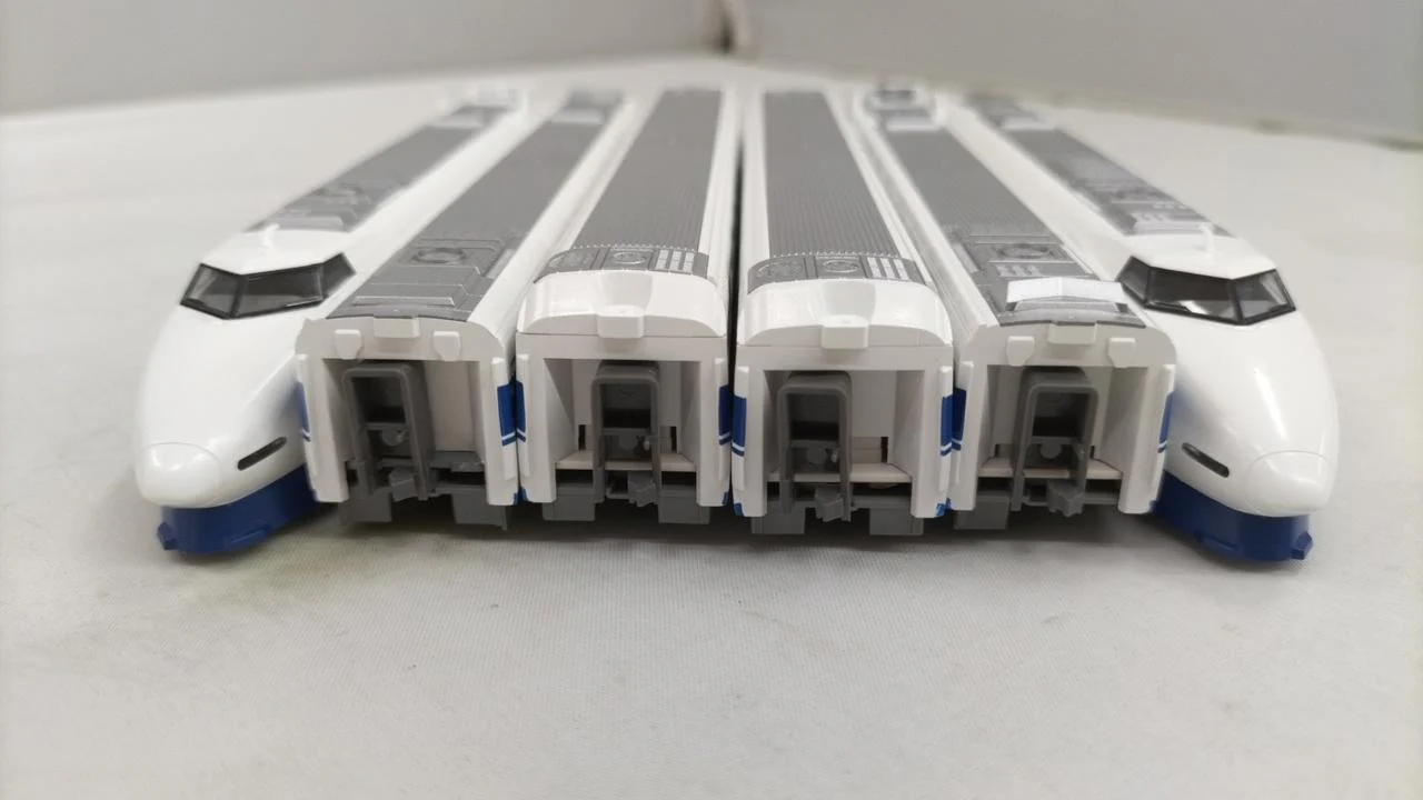 KATO N Gauge 100 Series Shinkansen Grand Hikari Basic Set - Image 2