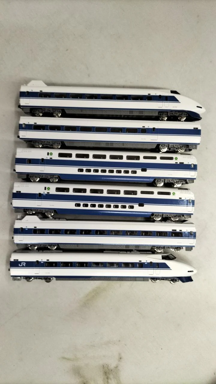 KATO N Gauge 100 Series Shinkansen Grand Hikari Basic Set - Image 7