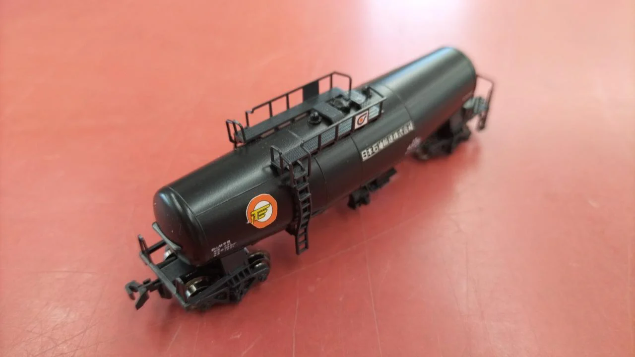 KATO N Gauge 16-Car Set Taki 43000 Series Nippon Oil Transport Color (Black) - Image 2