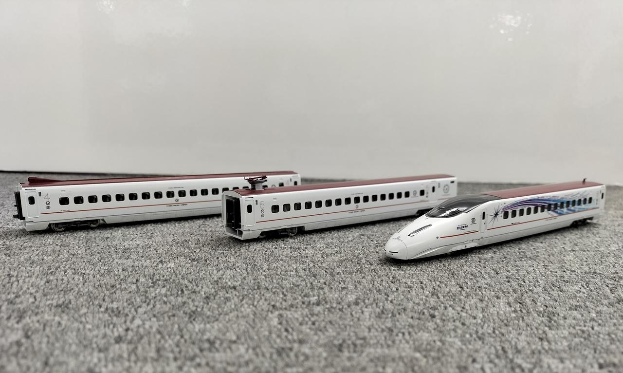KATO N Gauge 6-Car Set Kyushu Shinkansen 800 Series Nagareboshi Shinkansen - Image 7