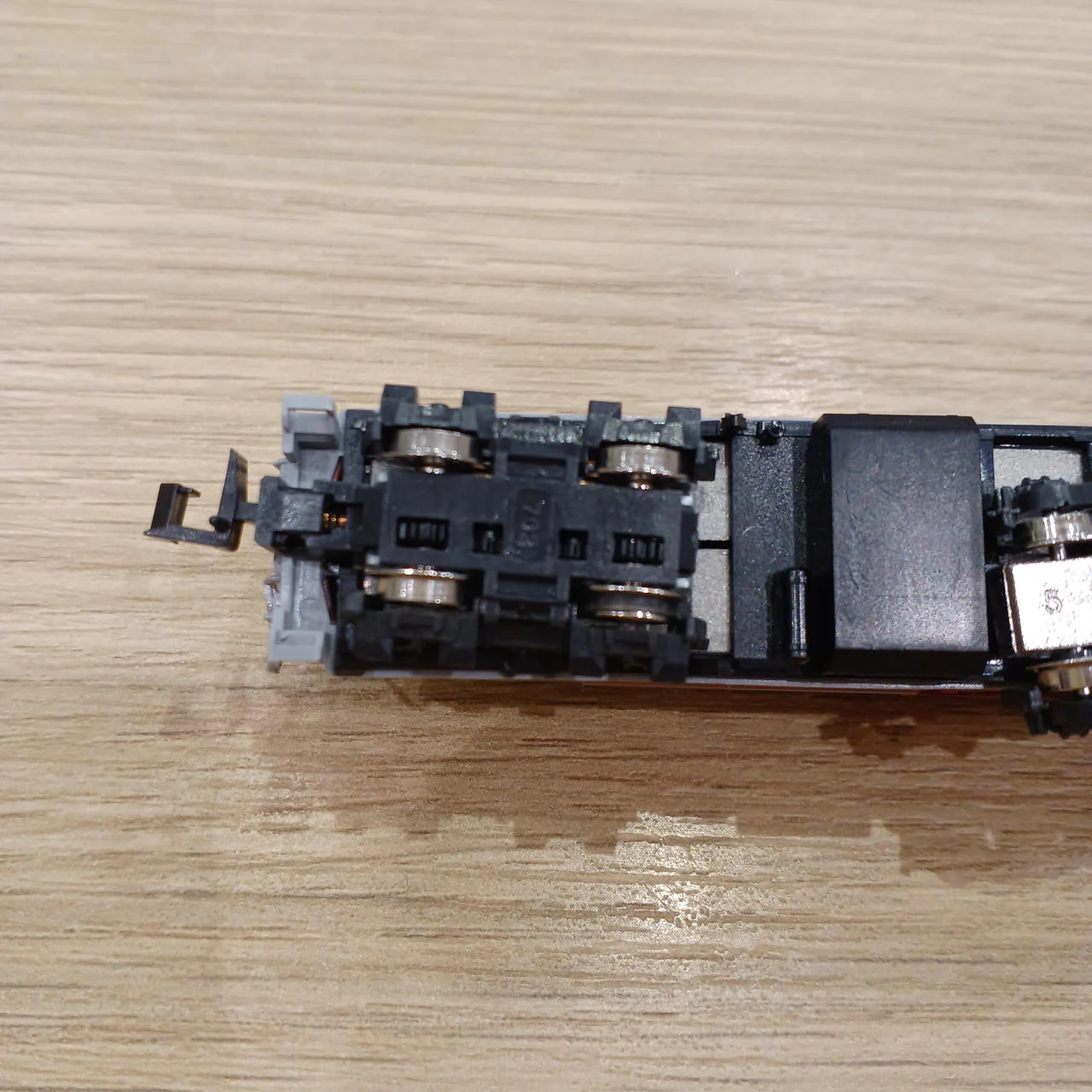 KATO N Gauge 7002 DD51 - Image 6