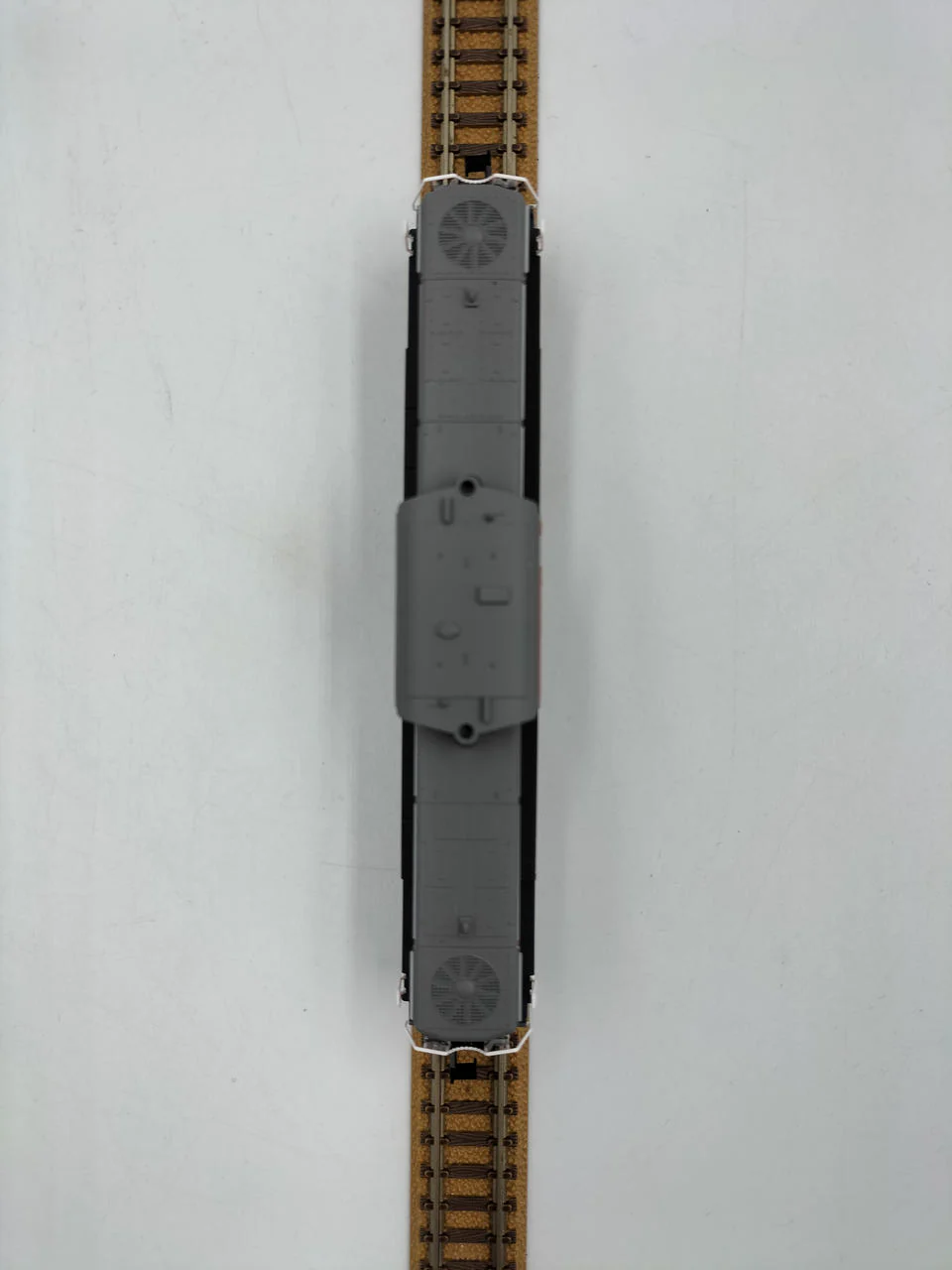 KATO N Gauge 7008-P DD51 500 Early Model Cold-Resistant Model - Image 9